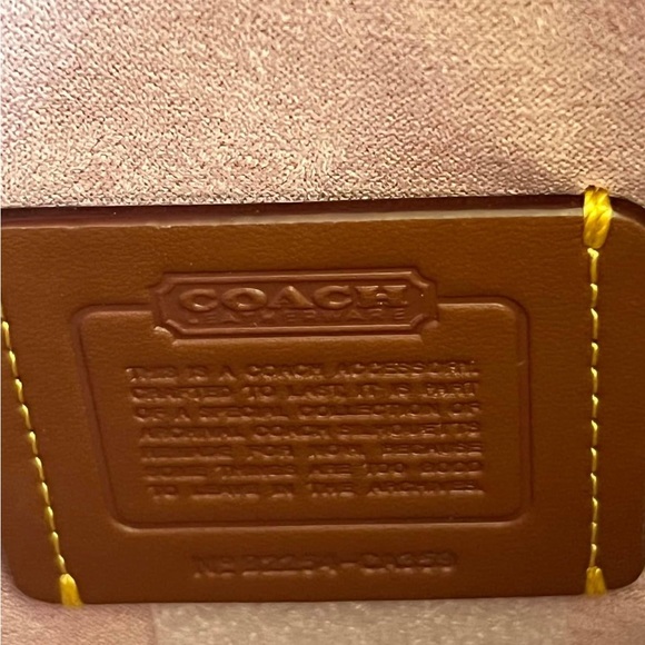 CA359 - Coach Foldover Cut Out Clutch Crossbody - Picture 12 of 15